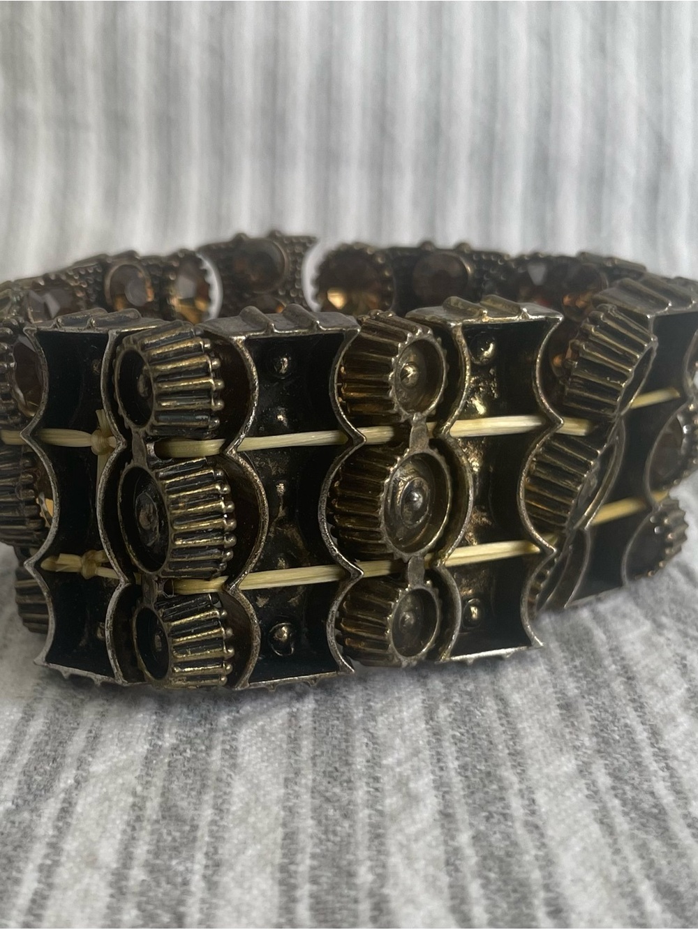 WHITE HOUSE BLACK MARKET Bronze Tone Amber Stretch Cuff Bracelet - Picture 3 of 5